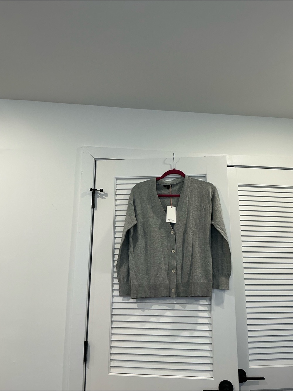 Quince Gray V-Neck Button-Front Cardigan size small women preppy academia office